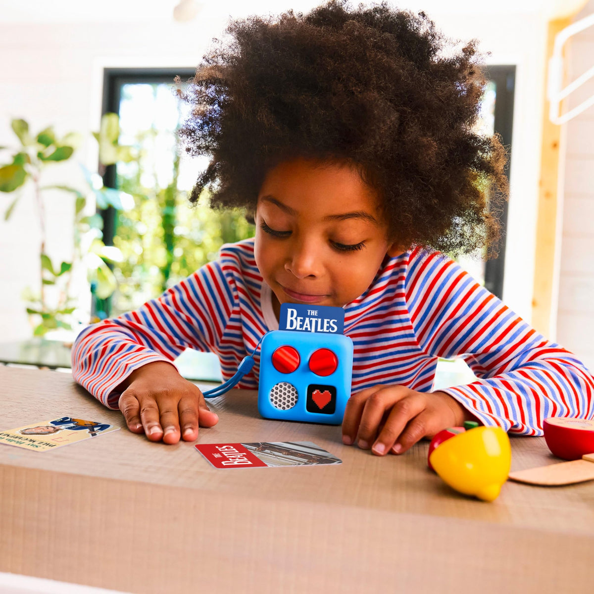 Yoto Mini (2024 Edition) + Starter Pack for Little Kids Bundle, Ages 3+